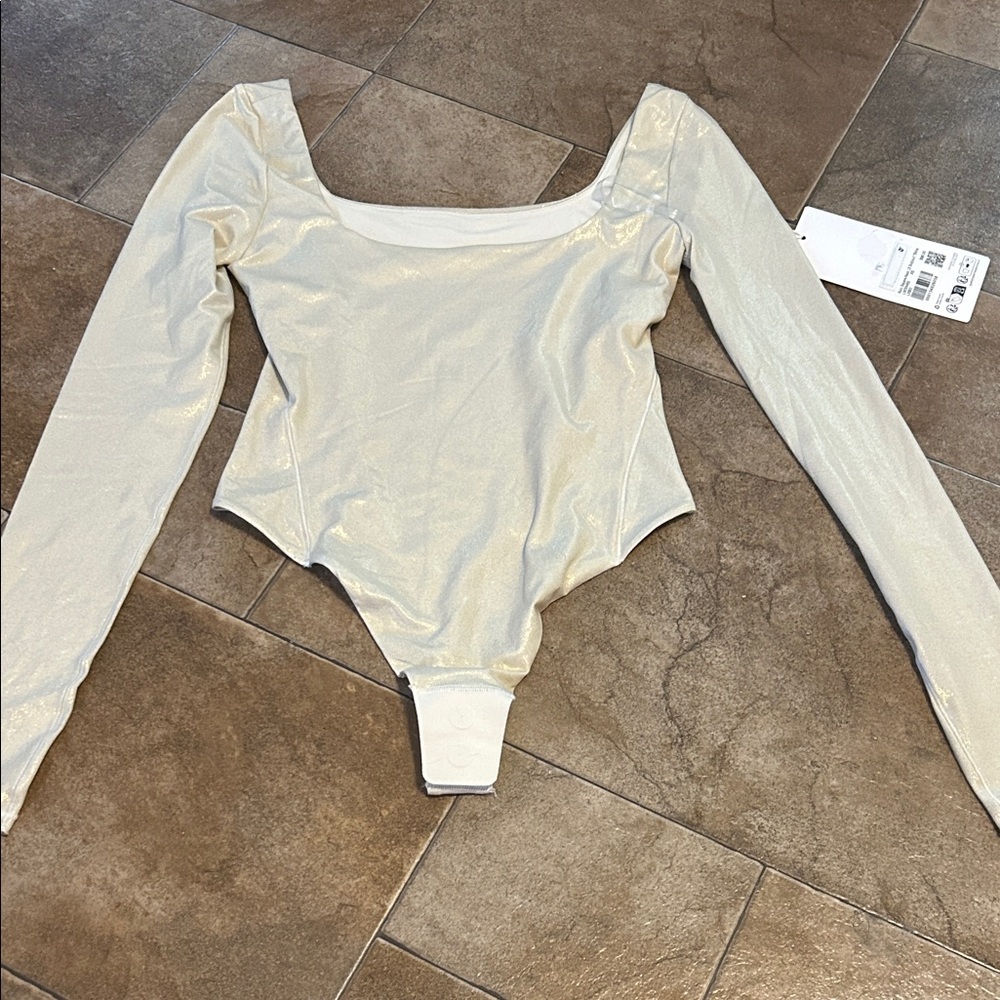 NWT Lululemon Nulu Square Neck LS Bodysuit Shine (LXBO)